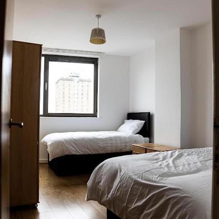 Whitechapel Two Bedroom Luxury Apartment - Free Private Parking - City Views London Exterior photo