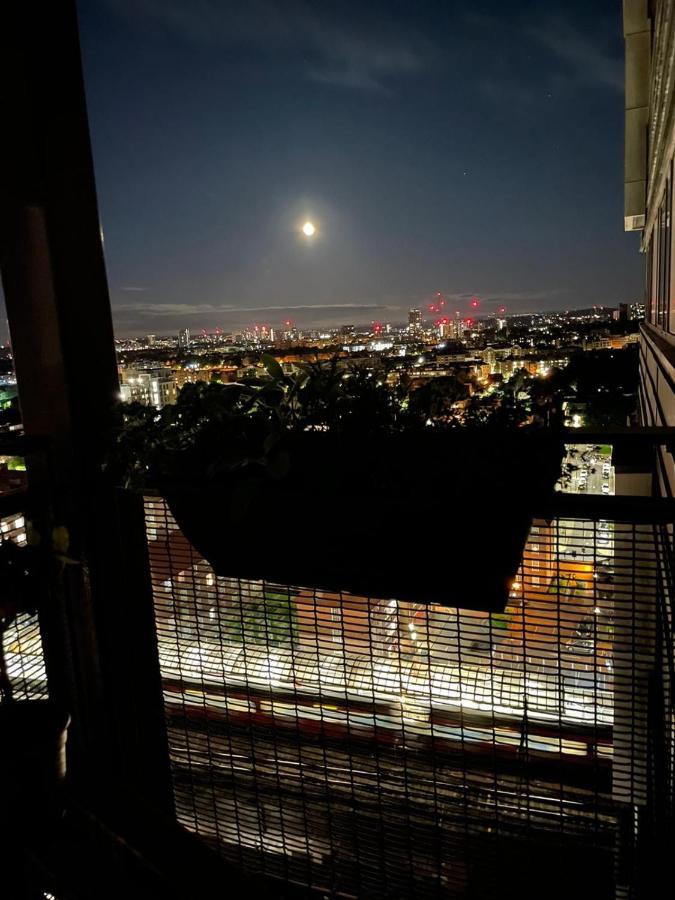 Whitechapel Two Bedroom Luxury Apartment - Free Private Parking - City Views London Exterior photo