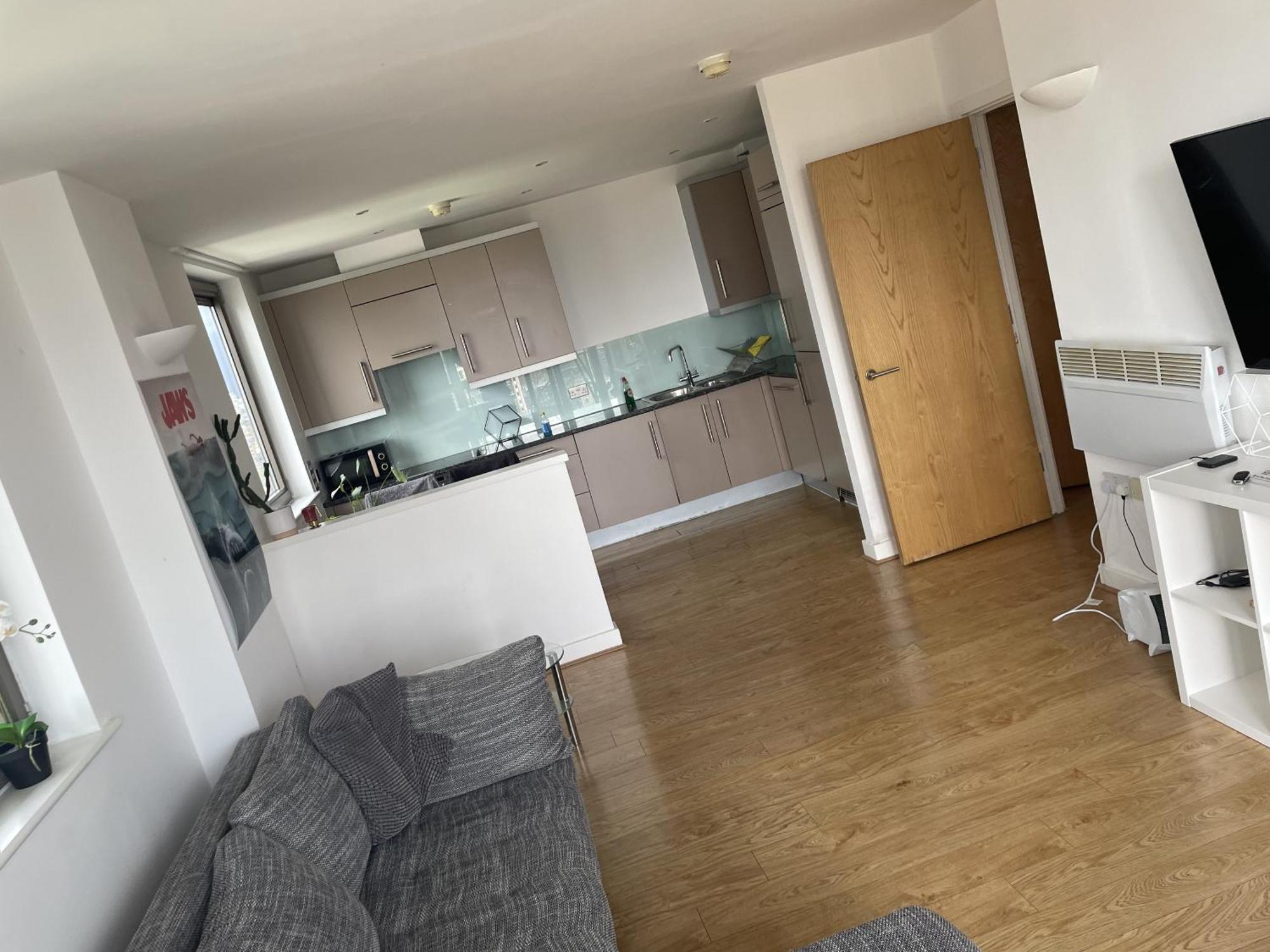 Whitechapel Two Bedroom Luxury Apartment - Free Private Parking - City Views London Exterior photo